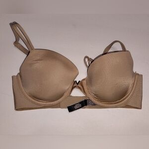 *(4 for $20) 32C Body by Victoria's Secret Tan T-Shirt Bra